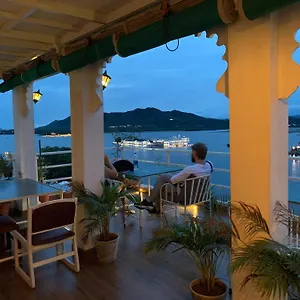** Gasthof Peacock - View In Indien