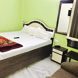  Lodge Shiv Ganga India